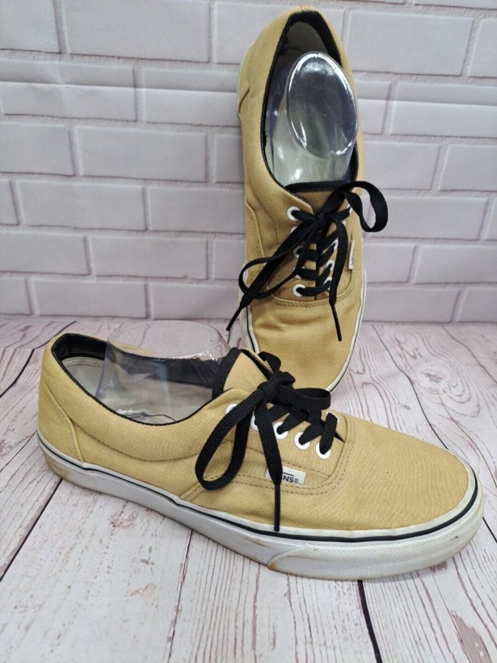 VANS Men's Shoes 10.5 Low-Top Tan Canvas Upper Black Stripe Lace Up Logo